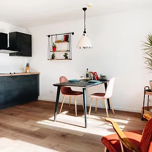 Lorenz Apartment